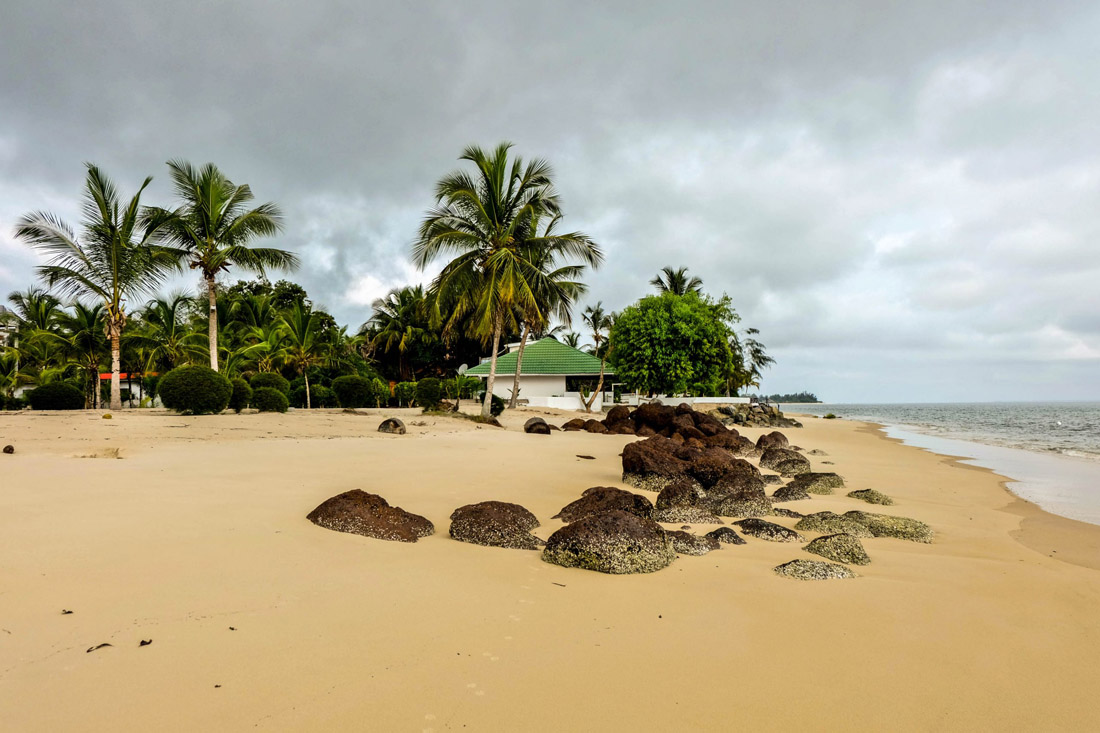 Relax and unwind on Gabon's beautiful sandy beach, a tranquil coastal retreat.